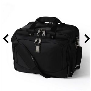 Black Travel Weekender Bag with Shoulder Strap